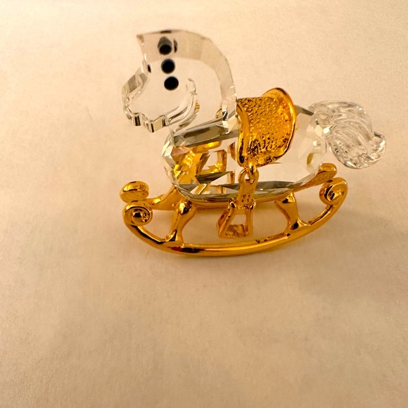 RARE 🎠VINTAGE SWAROVSKI CRYSTAL MEMORIES ROCKING HORSE IN CRYSTAL & GOLD PLATE - Picture 2 of 3